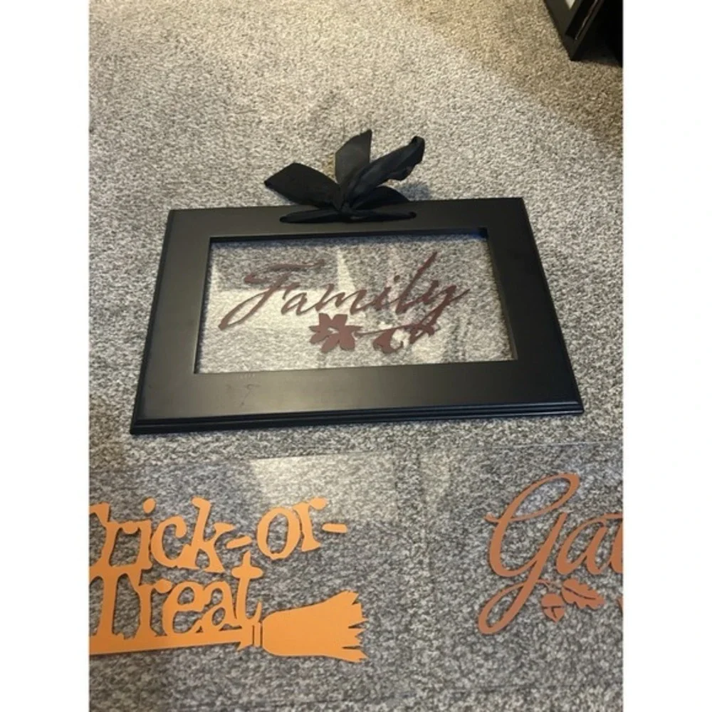Frameworks Frame With 3 Inserts Halloween Gather Here & Family Indoor Door Decor